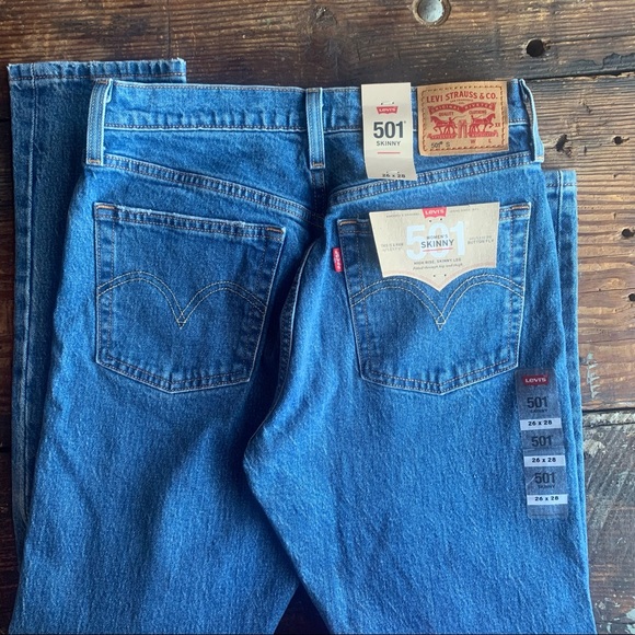 Levi’s 501 medium wash jeans distressed knee high waisted skinny button fly - Picture 4 of 11